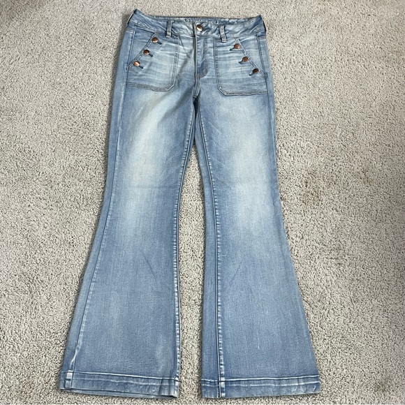 American Eagle Outfitters Denim - Women's AMERICAN EAGLE Light Wash HI-RISE Boho ARTIST Flare BELL BOTTOM JEANS 10